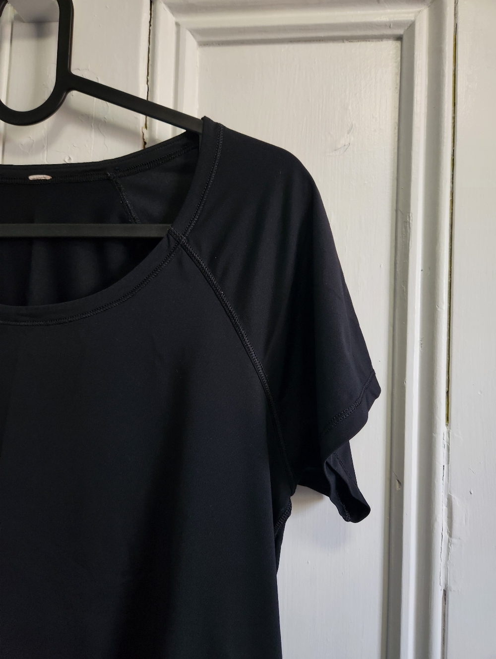 Lululemon Women’s Short Sleeve High-Low Mesh Hem Top - Size 4 - Picture 3 of 6